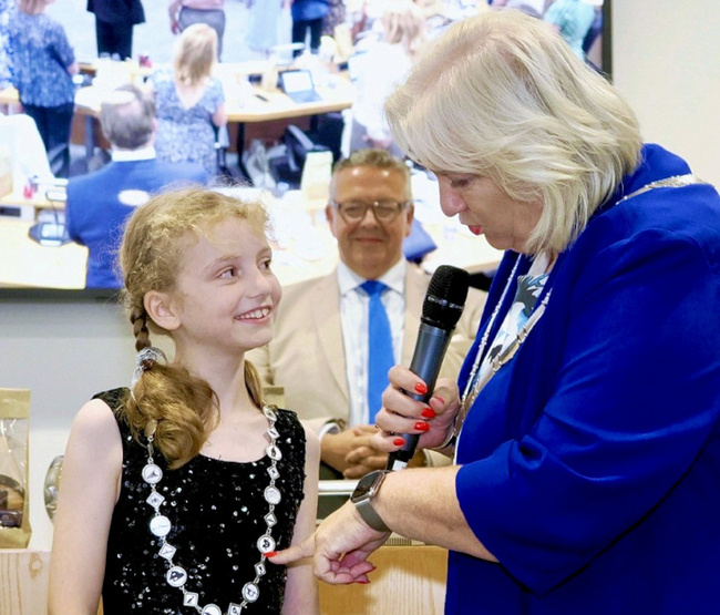 Kinderburgermeester Vivienne Vermue vertelt
