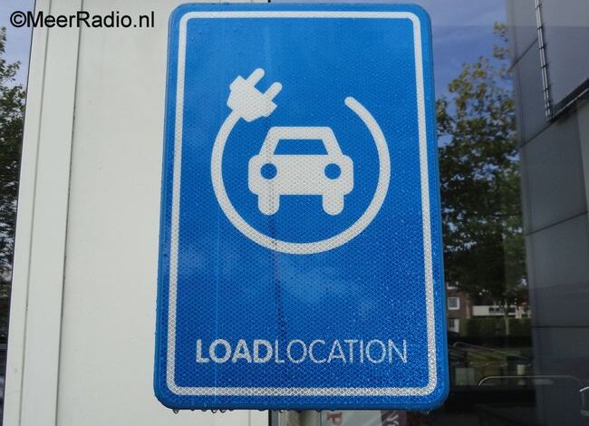 Elektrisch laden over de stoep toegestaan