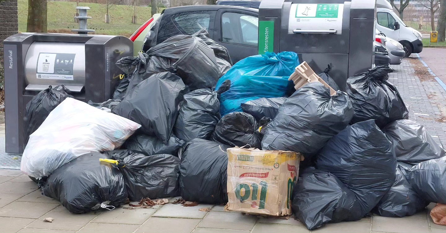 Veel bijplaatsingen van afval in de gemeente