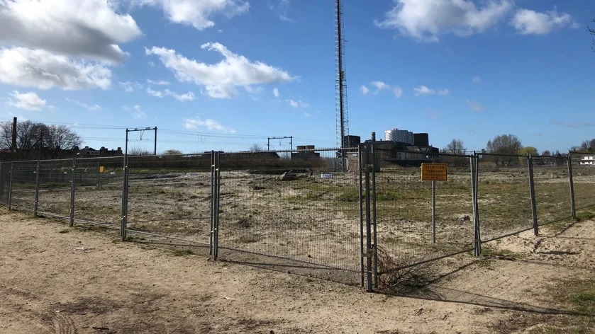 Geluidsschermen maken woningbouw Sectorpark mogelijk