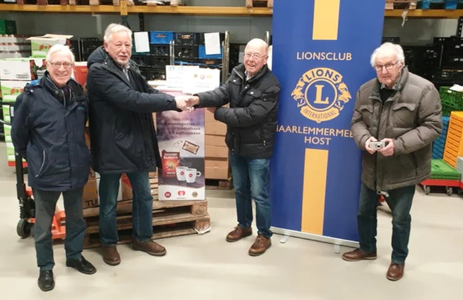 4000 pakken koffie voor Voedselbank Haarlemmermeer
